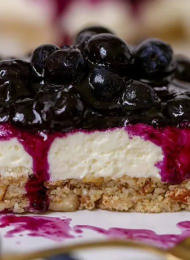 Delicious blueberry dessert squares and jamboree for fall berry treats.