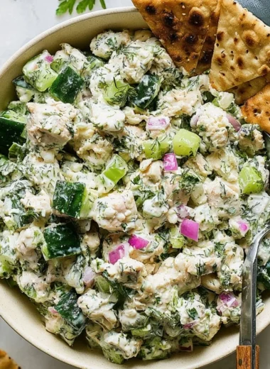 Delicious Tzatziki Chicken Salad with chicken, tzatziki sauce, and fresh vegetables.