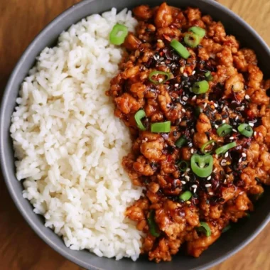 Low carb firecracker ground chicken recipe for healthy dinners.