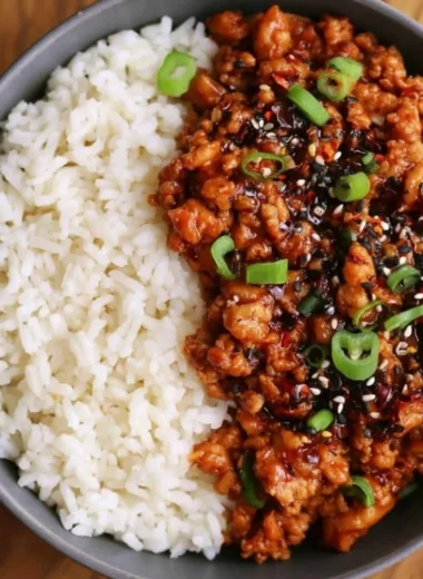 Low carb firecracker ground chicken recipe for healthy dinners.